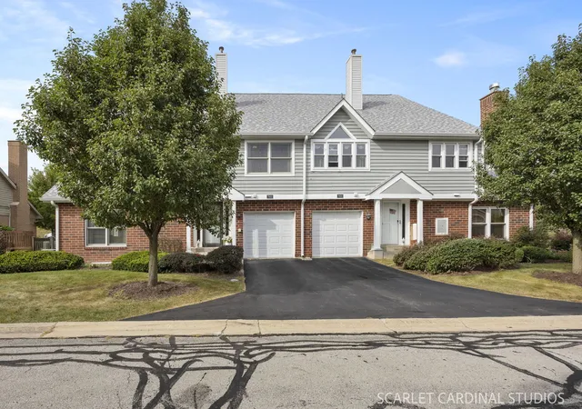 Townhouse for sale at 7932 Stewart Dr, Darien, IL 60561 | MLS# 12759568