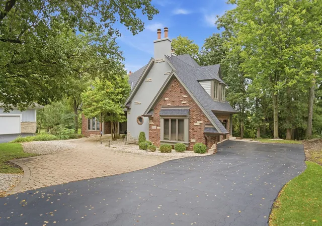 Photo 2 of Single family home for sale at 2015 N Northumberland Pass, Palatine, IL 60074 | MLS# 12759584 | Listing updated on 2026-09-24