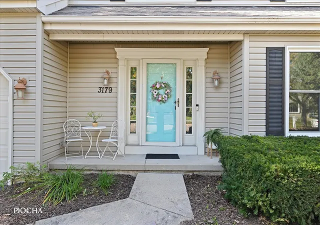 Photo 3 of Single family home for sale at 3179 Village Green Dr, Aurora, IL 60504 | MLS# 12759589 | Listing updated on 2026-10-08