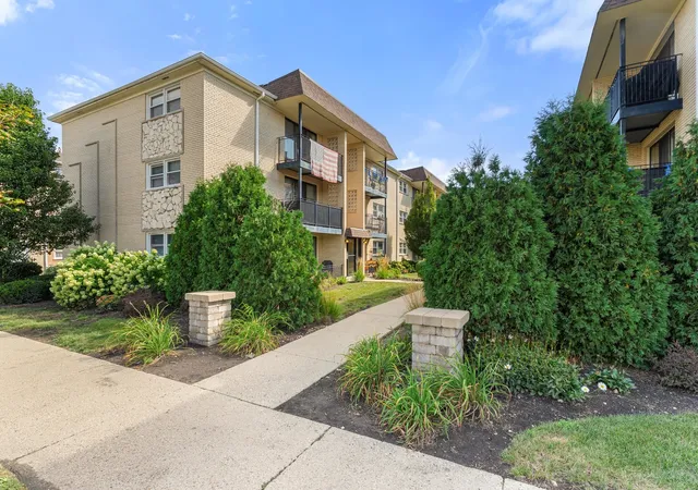 Condo for sale at 6553 N Harlem Ave #1W, Chicago, IL 60631 | MLS# 12759594