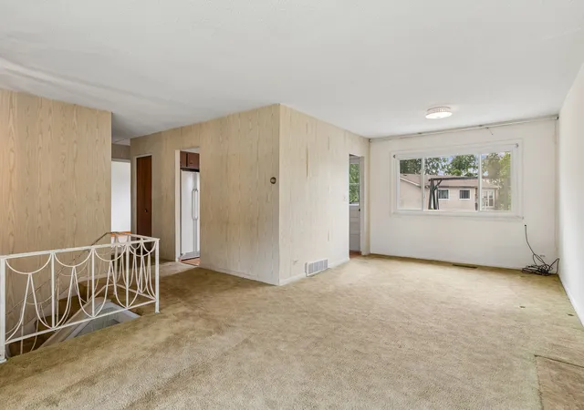 Photo 4 of Single family home for sale at 2613 Willow Ave, Woodridge, IL 60517 | MLS# 12759612 | Listing updated on 2026-09-21