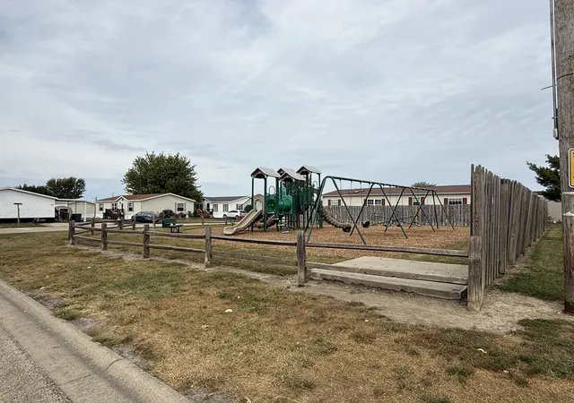 Photo 21 of Manufactured home for sale at 60 Saint Michaels Dr, Bourbonnais, IL 60914 | MLS# 12759616 | Listing updated on 2026-10-14
