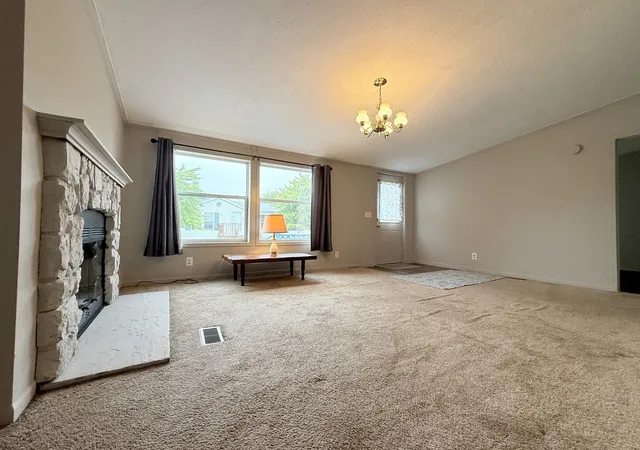 Photo 4 of Manufactured home for sale at 60 Saint Michaels Dr, Bourbonnais, IL 60914 | MLS# 12759616 | Listing updated on 2026-10-02
