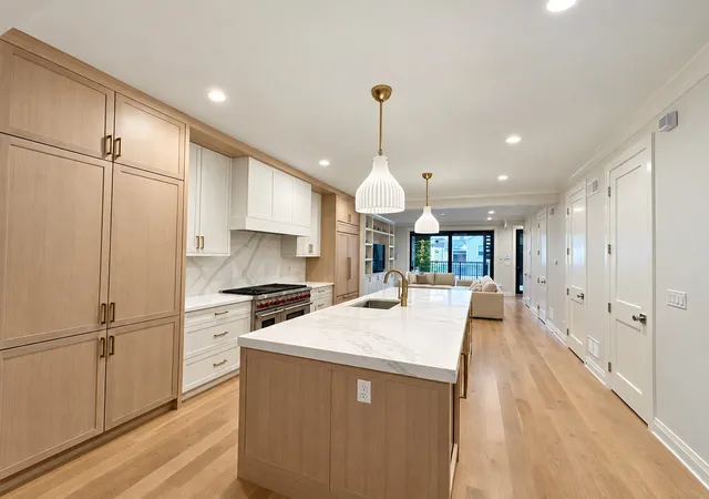 Photo 3 of Condo for sale at 1834 N Hudson Ave #2, Chicago, IL 60614 | MLS# 12759621 | Listing updated on 2026-09-20