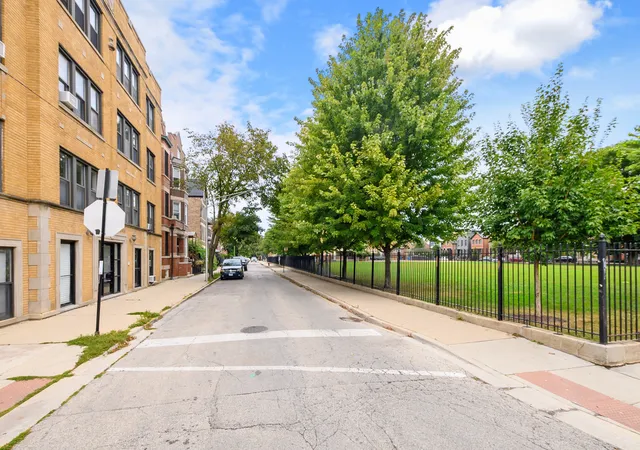 Photo 2 of Condo for sale at 2130 N Oakley Ave #2, Chicago, IL 60647 | MLS# 12759622 | Listing updated on 2026-09-16