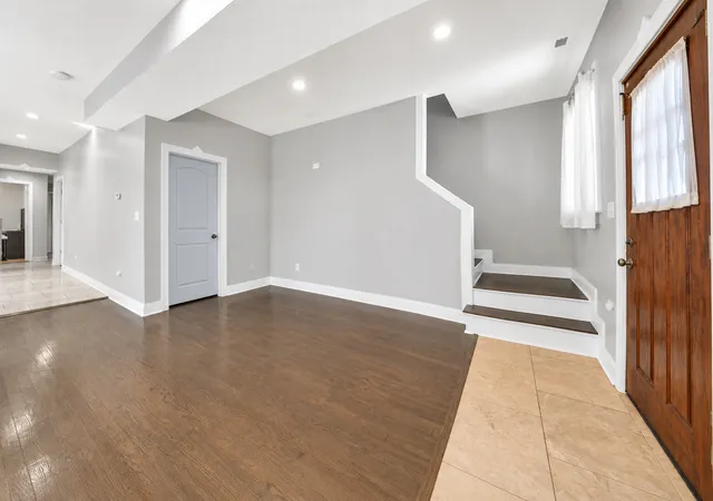 Photo 2 of Single family home for sale at 9436 S Spaulding Ave, Evergreen Park, IL 60805 | MLS# 12759623 | Listing updated on 2026-09-15