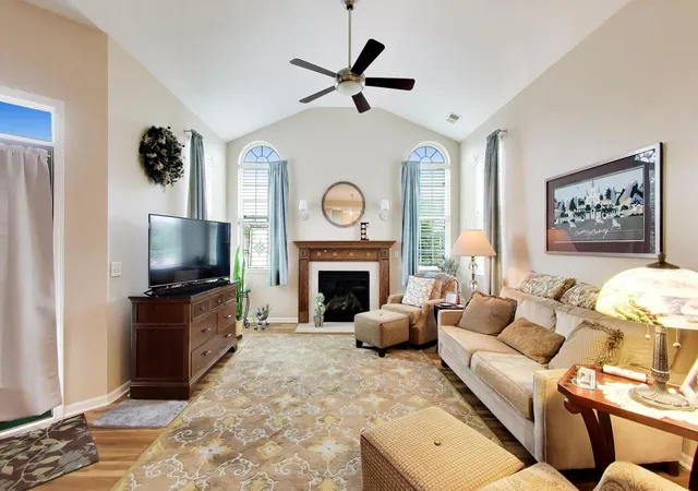 Photo 2 of Condo for sale at 610 Schumann St #28B, Woodstock, IL 60098 | MLS# 12759629 | Listing updated on 2026-09-19