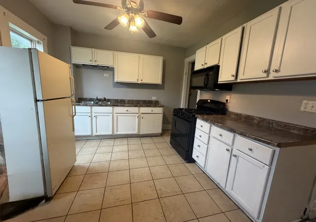 Photo 2 of Single family home for sale at 1823 W 6th Street, Davenport, IA 52802 | MLS# 12759635 | Listing updated on 2026-10-05
