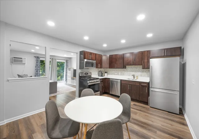 Photo 2 of Condo for sale at 215 S Hale St #9B, Addison, IL 60101 | MLS# 12759644 | Listing updated on 2026-09-20