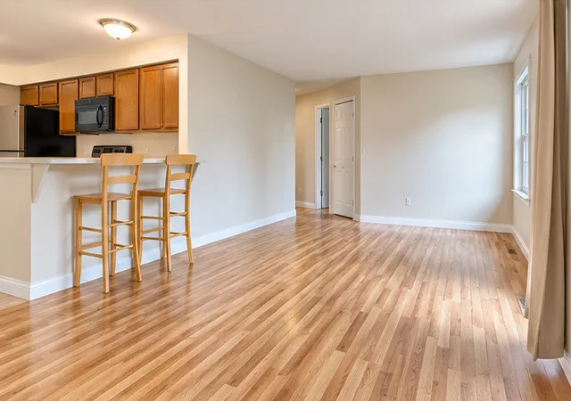 Photo 3 of Townhouse for sale at 199 Old Oak Ct W, Buffalo Grove, IL 60089 | MLS# 12759646 | Listing updated on 2026-10-11