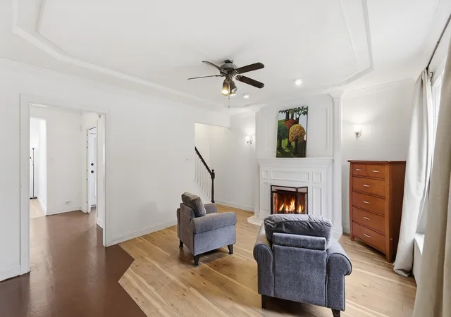 Photo 3 of Single family home for sale at 9427 S Saint Louis Ave, Evergreen Park, IL 60805 | MLS# 12759649 | Listing updated on 2026-09-27