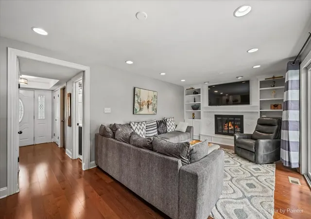 Photo 3 of Single family home for sale at 2012 N Kennicott Dr, Arlington Heights, IL 60004 | MLS# 12759652 | Listing updated on 2026-10-07