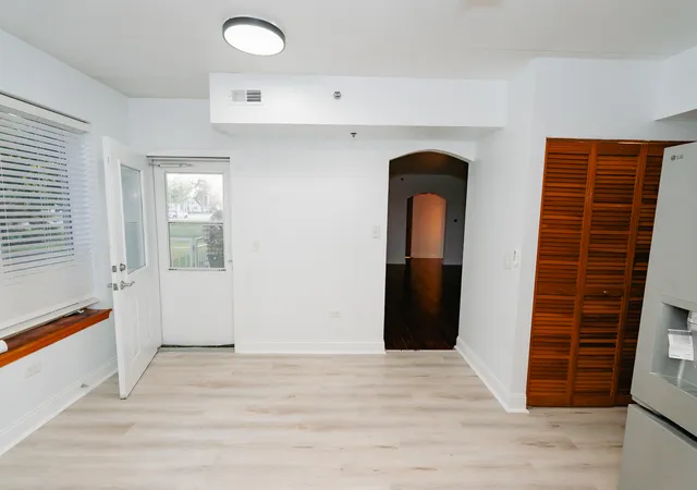 Photo 3 of Condo for sale at 5550 115th Street #101, Oak Lawn, IL 60453 | MLS# 12759671 | Listing updated on 2026-09-29