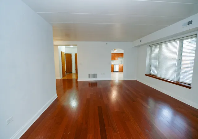 Photo 4 of Condo for sale at 5550 115th Street #101, Oak Lawn, IL 60453 | MLS# 12759671 | Listing updated on 2026-09-29