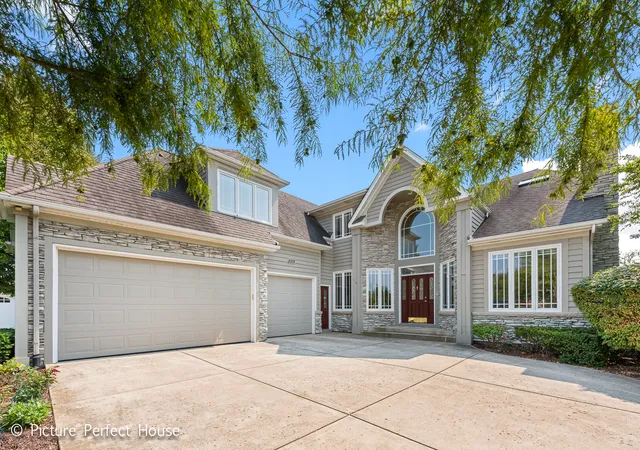 Photo 2 of Single family home for sale at 3571 Scottsdale Cir, Naperville, IL 60564 | MLS# 12759694 | Listing updated on 2026-09-21