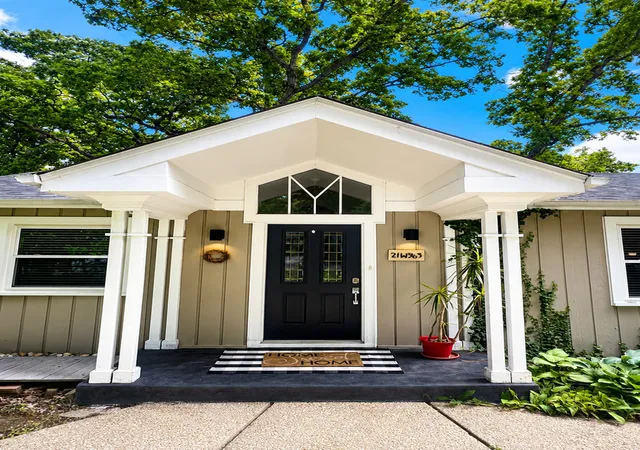 Photo 1 of Single family home for sale at 21w363 Walnut Rd, Glen Ellyn, IL 60137 | MLS# 12759697 | Listing updated on 2026-09-24
