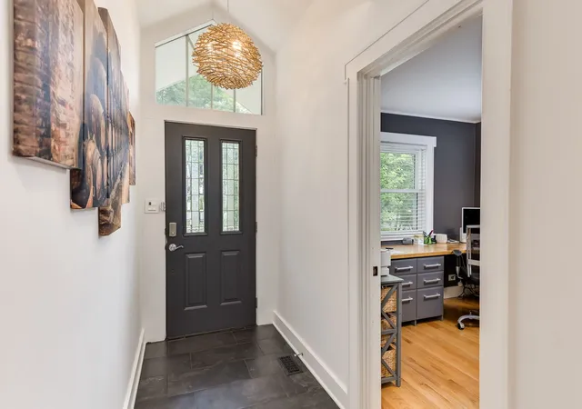 Photo 4 of Single family home for sale at 21w363 Walnut Rd, Glen Ellyn, IL 60137 | MLS# 12759697 | Listing updated on 2026-09-24