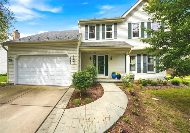 Single family home for sale at 626 Highbury Ln, Geneva, IL 60134 | MLS# 12759709