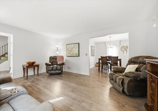Photo 3 of Single family home for sale at 626 Highbury Ln, Geneva, IL 60134 | MLS# 12759709 | Listing updated on 2026-09-21