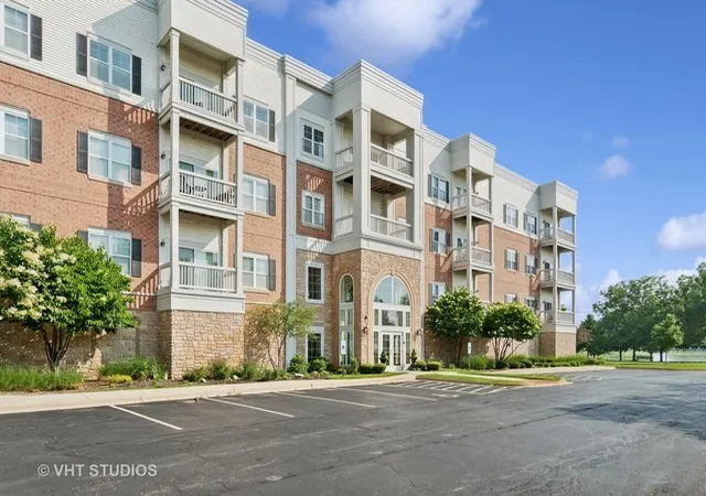 Condo for sale at 3975 Idlewild Ln #204, Naperville, IL 60564 | MLS# 12759712