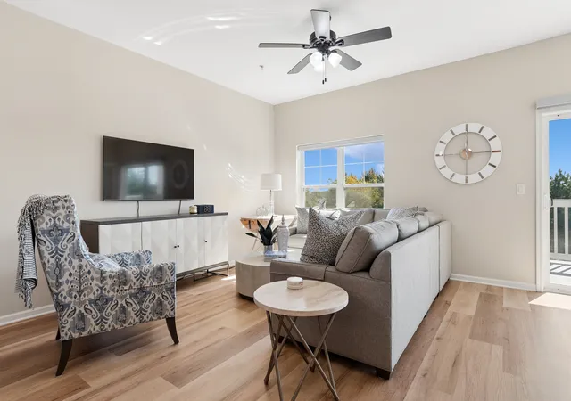 Photo 4 of Condo for sale at 3975 Idlewild Ln #204, Naperville, IL 60564 | MLS# 12759712 | Listing updated on 2026-10-07