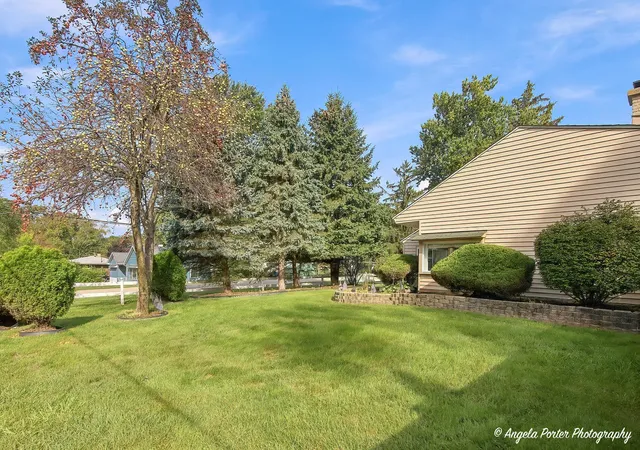 Photo 3 of Single family home for sale at 10238 W Wadsworth Rd, Beach Park, IL 60099 | MLS# 12759714 | Listing updated on 2026-09-22
