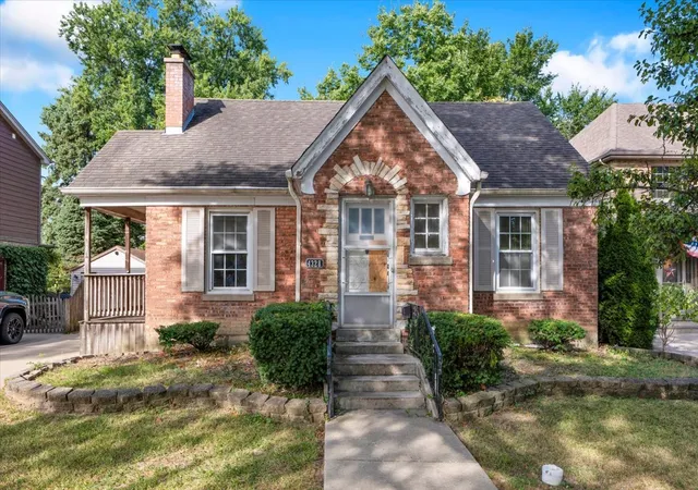 Photo 3 of Single family home for sale at 4328 Wolf Rd, Western Springs, IL 60558 | MLS# 12759725 | Listing updated on 2026-09-21