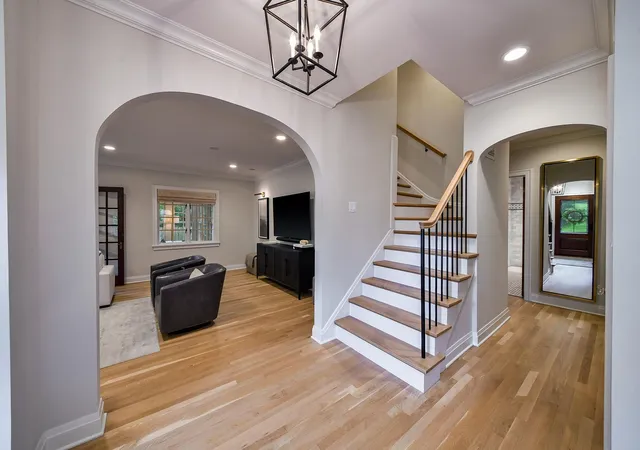 Photo 4 of Single family home for sale at 40 S Lincoln Ave, Geneva, IL 60134 | MLS# 12759726 | Listing updated on 2026-09-21