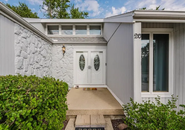 Photo 2 of Single family home for sale at 20 Independence Sq, Bloomington, IL 61704 | MLS# 12759736 | Listing updated on 2026-10-05