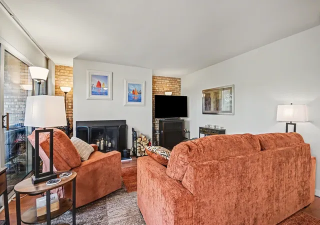 Photo 3 of Condo for sale at 5811 Oakwood Dr #B, Lisle, IL 60532 | MLS# 12759745 | Listing updated on 2026-09-21