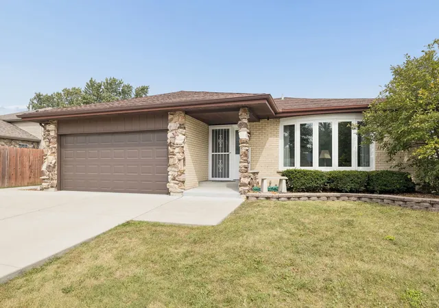 Photo 1 of Single family home for sale at 5222 Laramie Ct, Oak Forest, IL 60452 | MLS# 12759754 | Listing updated on 2026-09-21