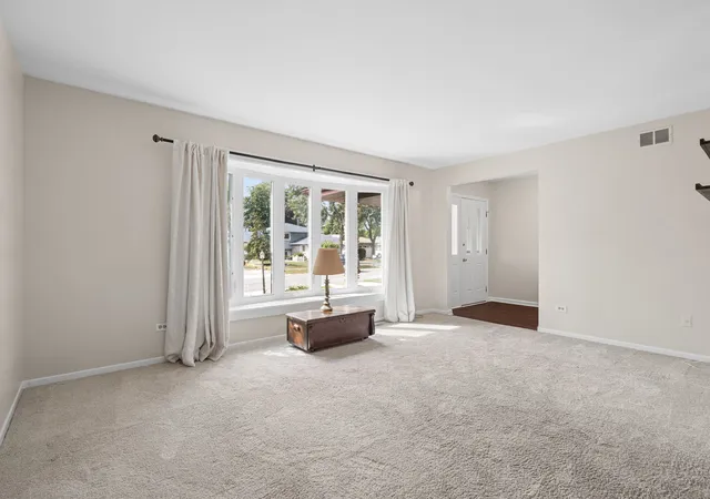 Photo 2 of Single family home for sale at 5222 Laramie Ct, Oak Forest, IL 60452 | MLS# 12759754 | Listing updated on 2026-09-21