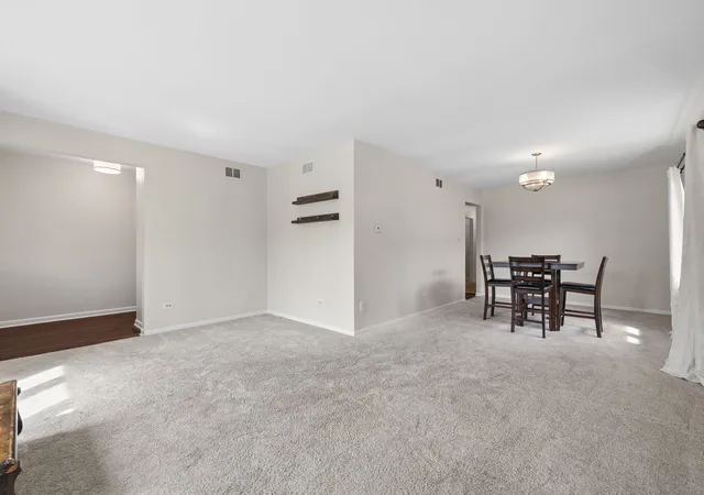 Photo 4 of Single family home for sale at 5222 Laramie Ct, Oak Forest, IL 60452 | MLS# 12759754 | Listing updated on 2026-09-21