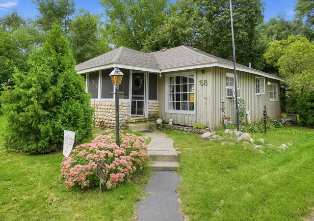 Photo 1 of Single family home for sale at 58 Woodbine Dr, Crystal Lake, IL 60014 | MLS# 12759764 | Listing updated on 2026-10-07
