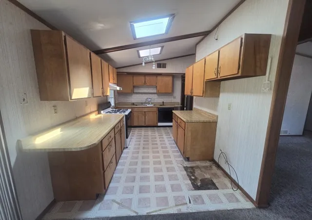 Photo 3 of Sale Pending at 433 25th Avenue, East Moline, IL 61244 | MLS# 12759771 | Listing updated on 2026-10-01