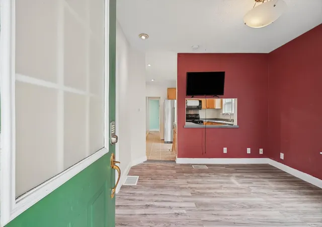 Photo 3 of Single family home for sale at 1102 S State St, Champaign, IL 61820 | MLS# 12759779 | Listing updated on 2026-10-01