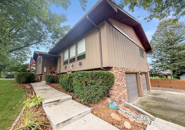 Photo 3 of Sale Pending at 365 Highland Dr, Rantoul, IL 61866 | MLS# 12759784 | Listing updated on 2026-09-20