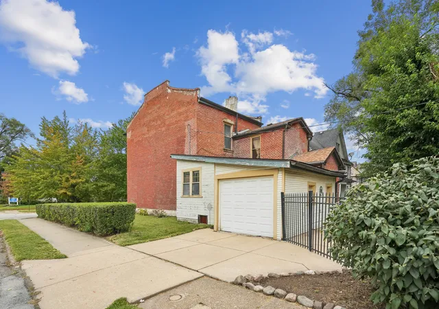 Photo 3 of Single family home for sale at 625 23rd Street, Rock Island, IL 61201 | MLS# 12759785 | Listing updated on 2026-10-04