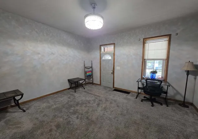Photo 4 of Single family home for sale at 2035 Elm St, Quincy, IL 62301 | MLS# 12759791 | Listing updated on 2026-09-26