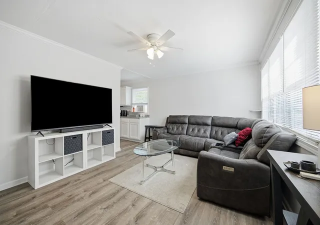 Photo 3 of Single family home for sale at 211 S Hammes Ave, Joliet, IL 60436 | MLS# 12759803 | Listing updated on 2026-09-21