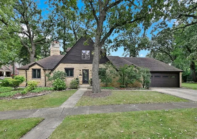 Photo 1 of Single family home for sale at 478 S Hampshire Ave, Elmhurst, IL 60126 | MLS# 12759806 | Listing updated on 2026-10-06