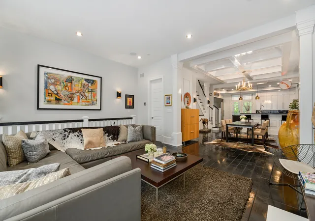 Photo 3 of Single family home for sale at 707 W Gordon Ter, Chicago, IL 60613 | MLS# 12759815 | Listing updated on 2026-09-21