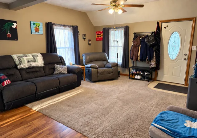 Photo 3 of Single family home for sale at 784 S Locust St, Pontiac, IL 61764 | MLS# 12759820 | Listing updated on 2026-10-05