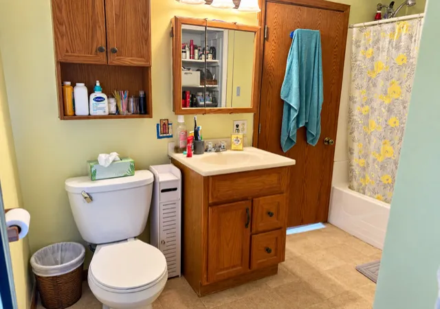 Photo 4 of Single family home for sale at 784 S Locust St, Pontiac, IL 61764 | MLS# 12759820 | Listing updated on 2026-10-05
