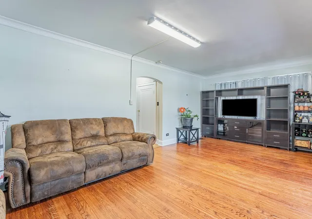 Photo 2 of Single family home for sale at 1333 Willow Ave, Des Plaines, IL 60016 | MLS# 12759822 | Listing updated on 2026-09-21