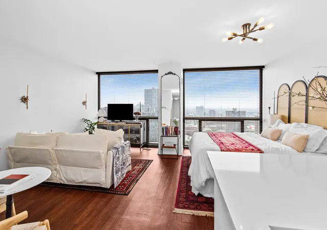 Photo 3 of Condo for sale at 4343 N Clarendon Ave #2801, Chicago, IL 60613 | MLS# 12759827 | Listing updated on 2026-09-16