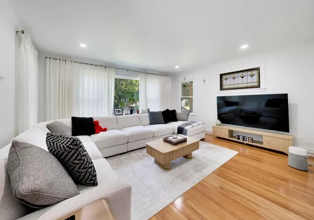 Photo 3 of Single family home for sale at 6217 W Grace St, Chicago, IL 60634 | MLS# 12759834 | Listing updated on 2026-09-16