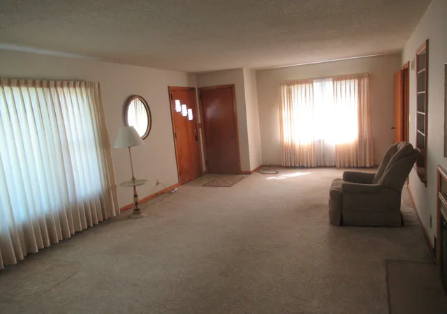 Photo 3 of Single family home for sale at 3004 E Laraway Rd, Joliet, IL 60433 | MLS# 12759838 | Listing updated on 2026-09-23