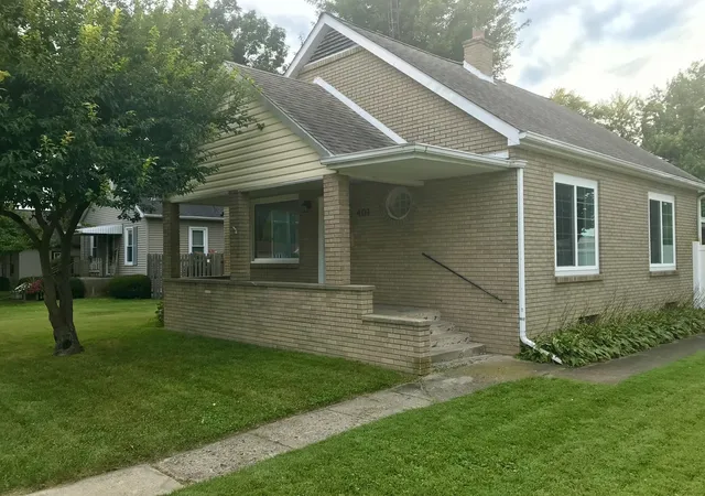 Photo 3 of Single family home for sale at 401 Oak St, Cedar Point, IL 61316 | MLS# 12759848 | Listing updated on 2026-09-20