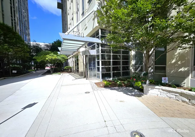 Photo 2 of Condo for sale at 720 N Larrabee St #1104, Chicago, IL 60654 | MLS# 12759850 | Listing updated on 2026-10-01